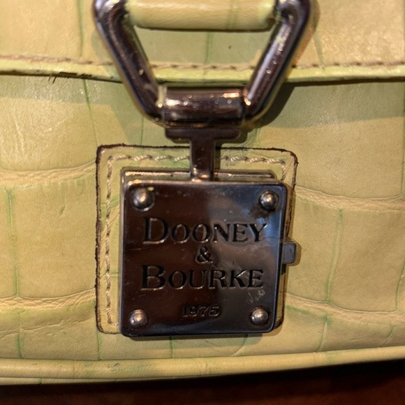 Dooney & Bourke  Vintage  alligator Satchel  Leather  Lt. Green  Front pocket - Picture 3 of 15